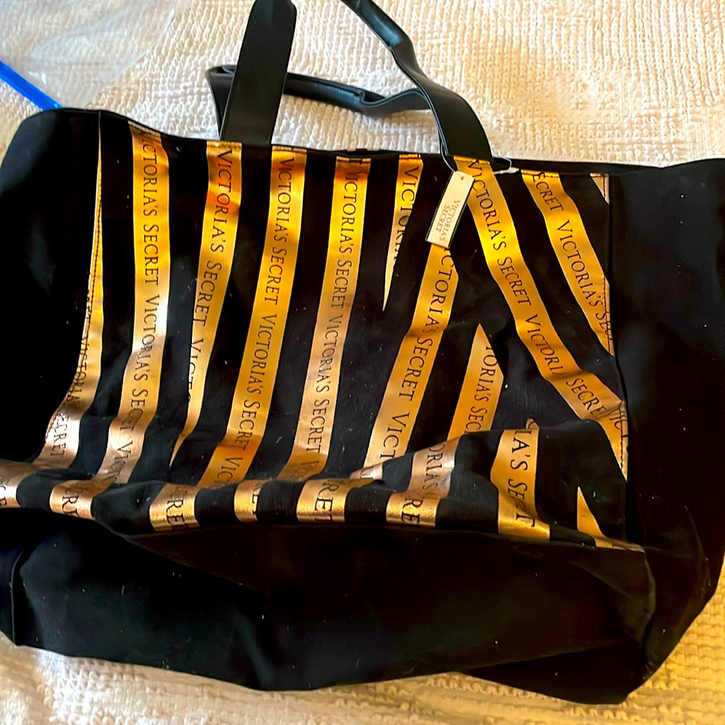Vs Tote